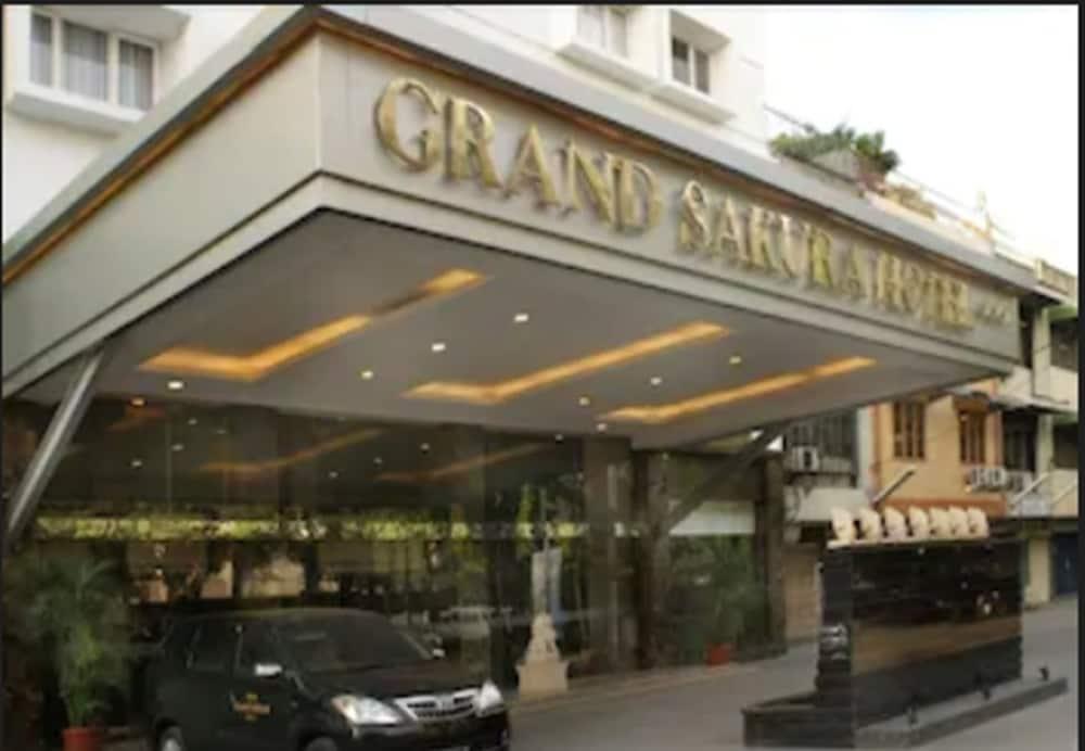 Grand Sakura Hotel Medan Exterior foto